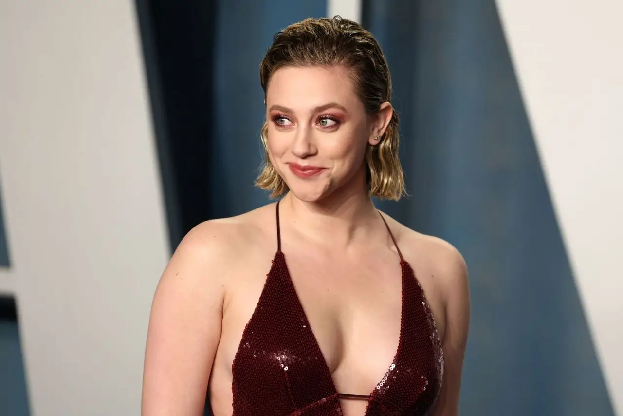 LILI REINHART STILLS AT VANITY FAIR OSCAR PARTY IN BEVERLY HILLS03